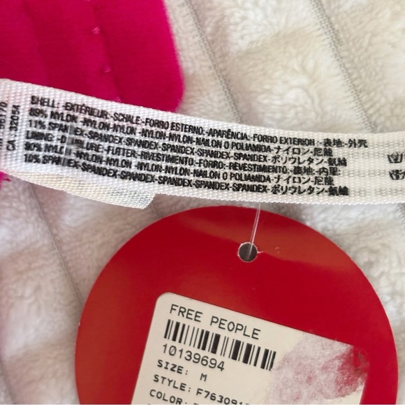 Free People Galloon Lace Halter Bralette Medium Red Berry NEW NWT - Picture 6 of 8